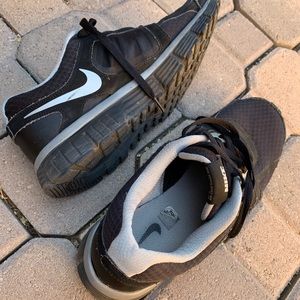 Nike men’s 10 dual fusion running x